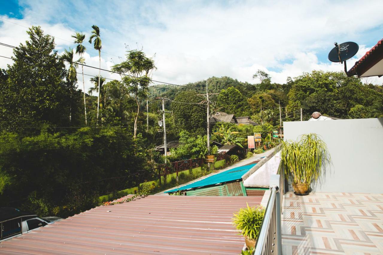 Khaosok Secret Hostel Khao Sok National Park Exterior photo